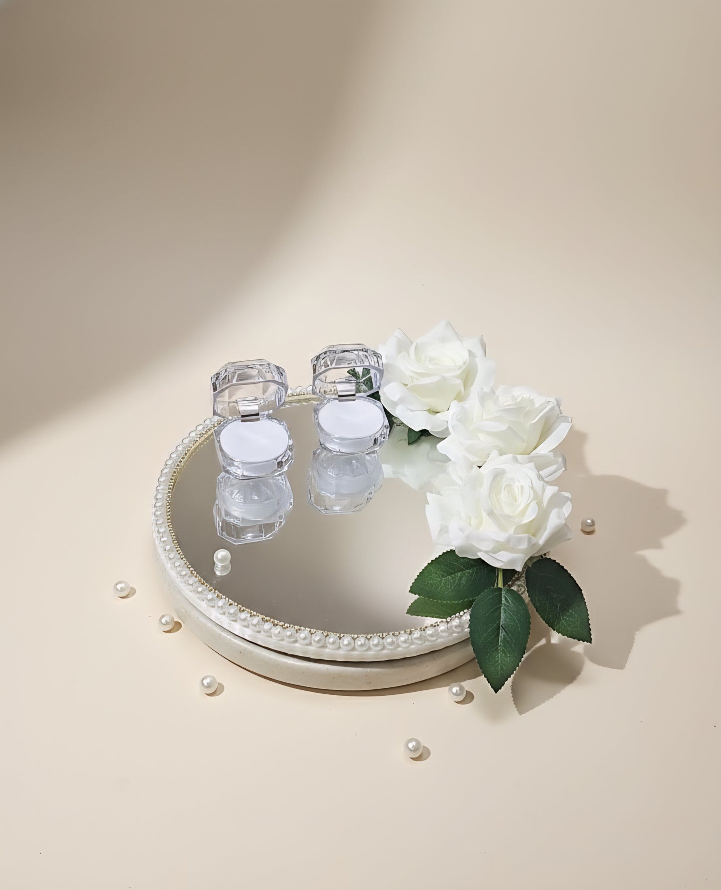 Radiant union Ring holder